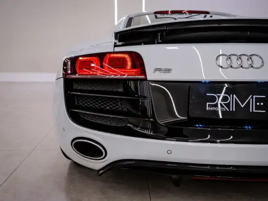 AUDI-R8-5.2 FSI QUATTRO V10 40V GASOLINA 2P R-TRONIC AUDI-R8-2011