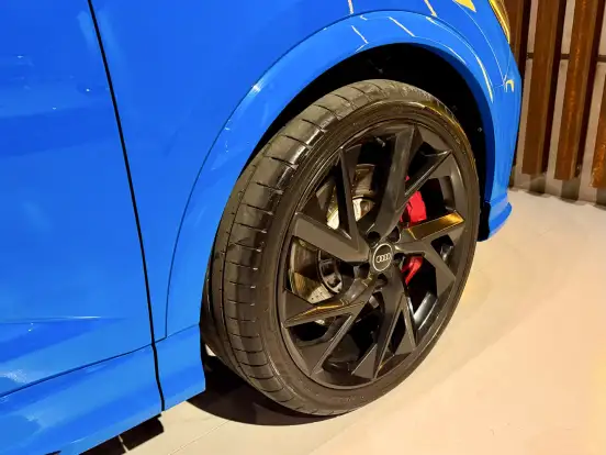 AUDI-RS Q3-2021