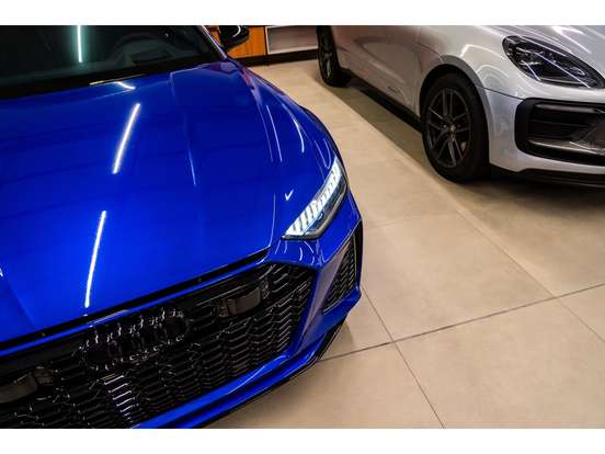 AUDI-RS6-2023
