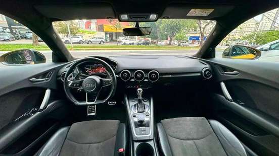 AUDI-TT-2015