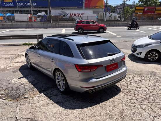 AUDI-A4-2017