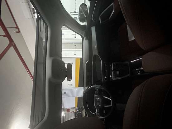 AUDI-Q3-2021