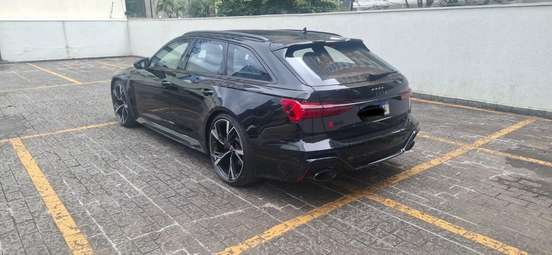 AUDI-RS6-2023