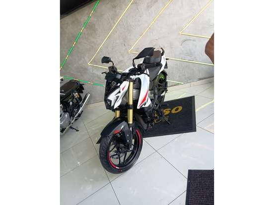 BAJAJ-DOMINAR NS400Z-2025