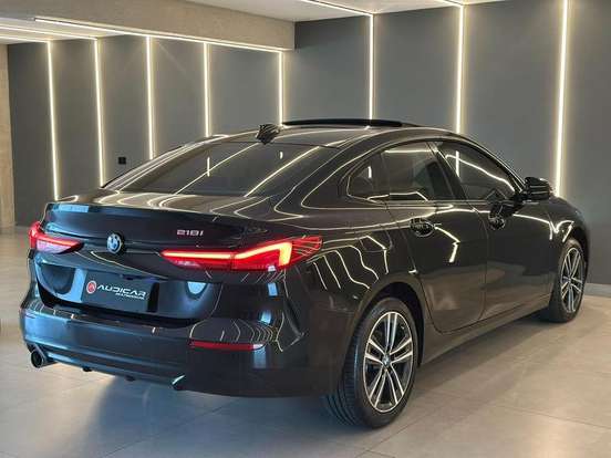 BMW-218i-2021