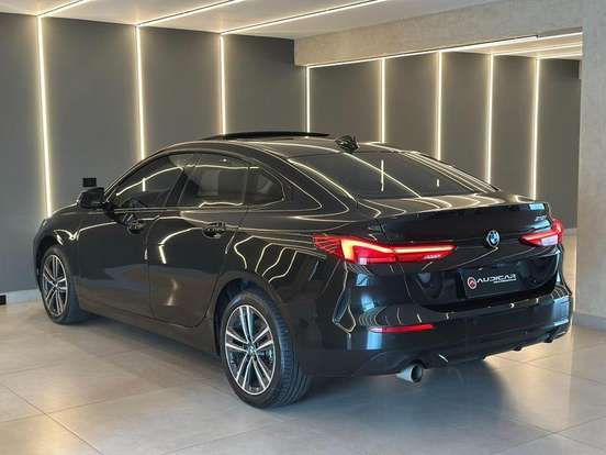 BMW-218i-2021