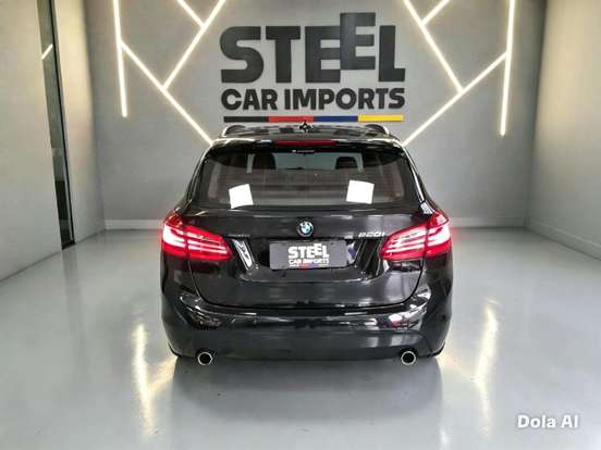 BMW-220i-2.0 CAT GP 16V TURBO ACTIVEFLEX 4P AUTOMÁTICO BMW-220i-2017