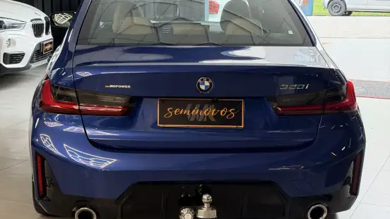 BMW-320i-2022