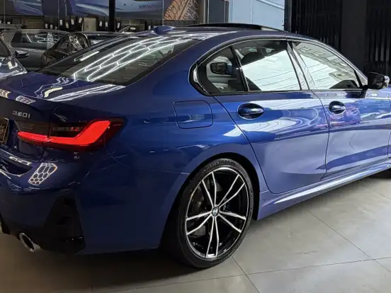 BMW-320i-2.0 16V TURBO FLEX M SPORT AUTOMÁTICO BMW-320i-2022