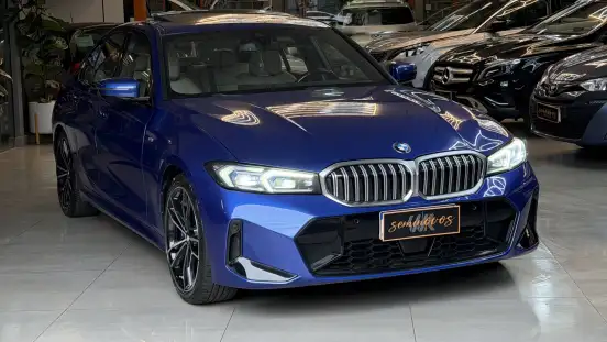 BMW-320i-2022