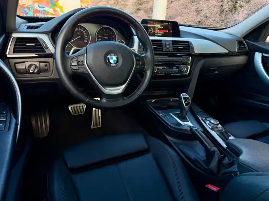 BMW-320i-2016