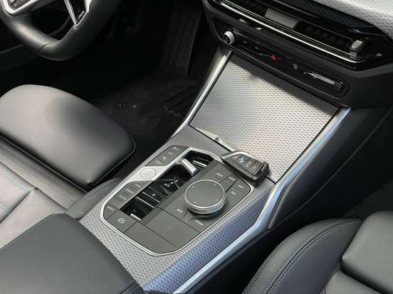 BMW-320i-2026