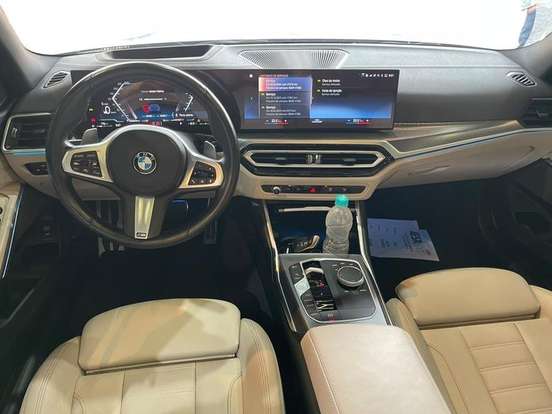 BMW-320i-2022