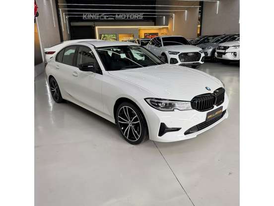 BMW-320i-2020