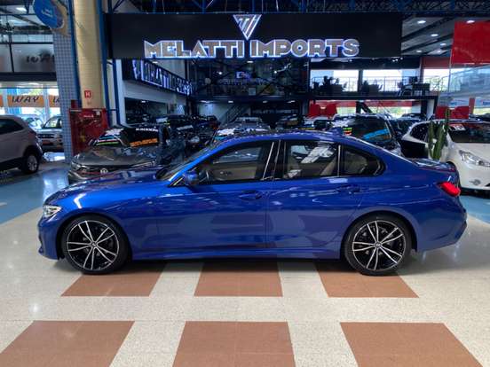 BMW-320i-2022