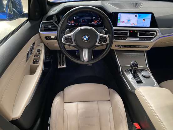 BMW-320i-2022