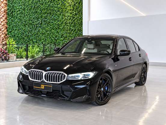 BMW-320i-2022