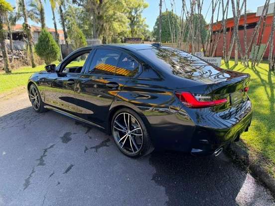 BMW-320i-2024