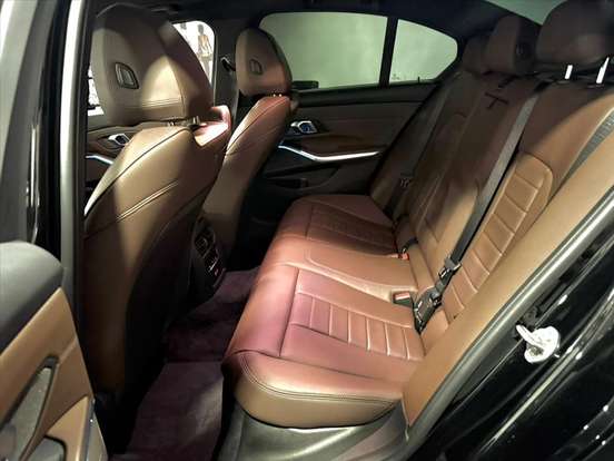 BMW-320i-2025
