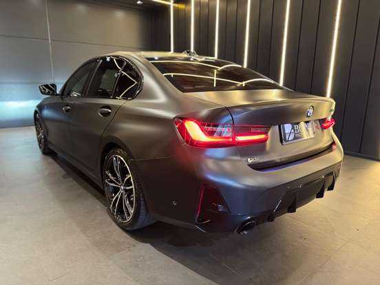 BMW-320i-2024