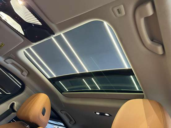 BMW-320i-2022