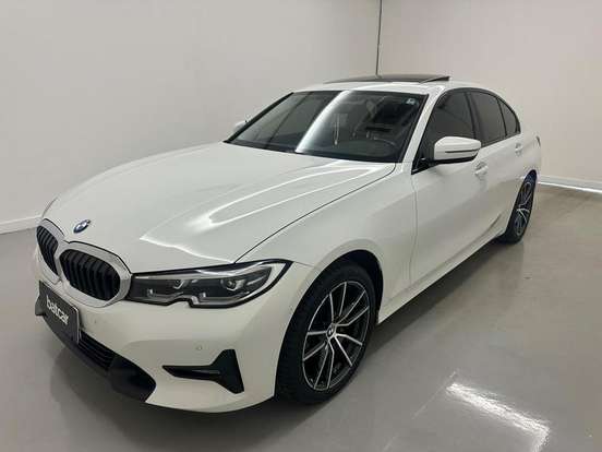 BMW-320i-2022