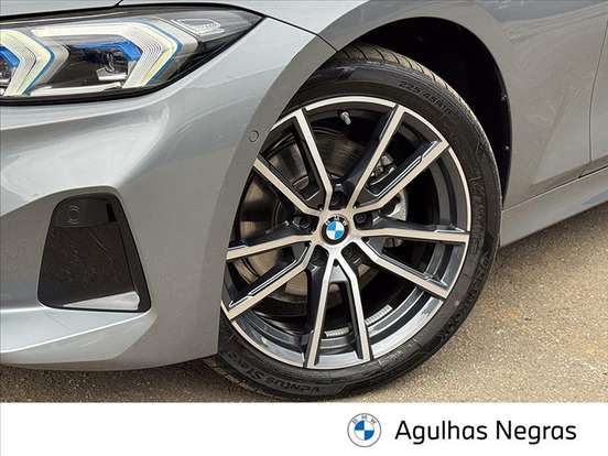 BMW-320i-2025