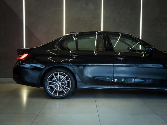 BMW-320i-2.0 16V TURBO FLEX SPORT GP AUTOMÁTICO BMW-320i-2024