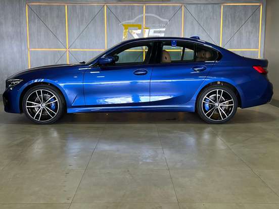BMW-320i-2019