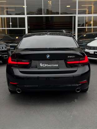 BMW-320i-2020