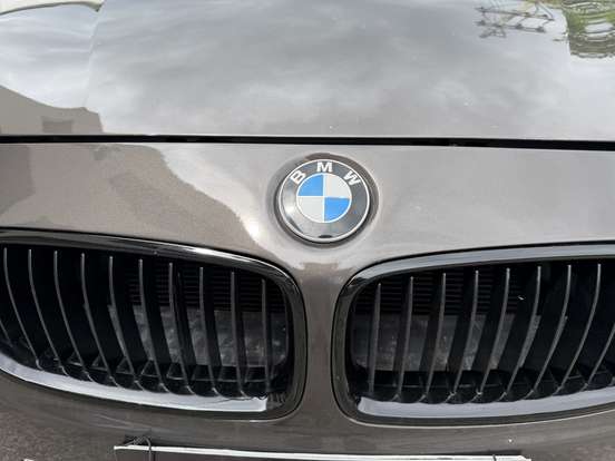 BMW-320i-2012
