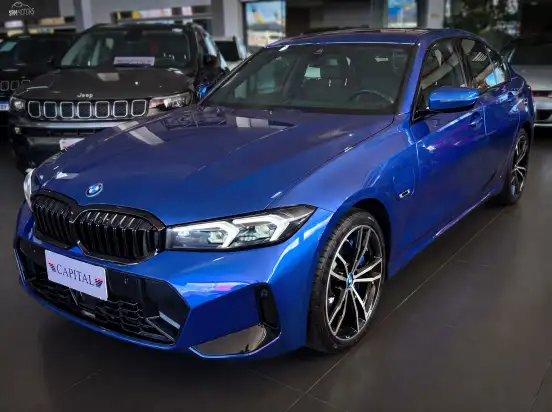 BMW-330e-2023