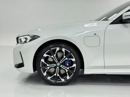 BMW-330e-2.0 16V TURBO HÍBRIDO M SPORT AUTOMÁTICO BMW-330e-2025