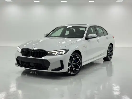 BMW-330e-2.0 16V TURBO HÍBRIDO M SPORT AUTOMÁTICO BMW-330e-2025