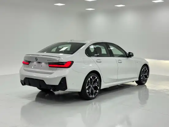 BMW-330e-2.0 16V TURBO HÍBRIDO M SPORT AUTOMÁTICO BMW-330e-2025