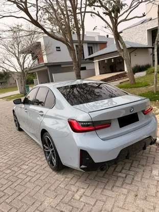 BMW-330e-2024