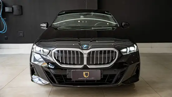 BMW-530e-2025
