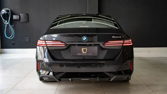 BMW-530e-2025