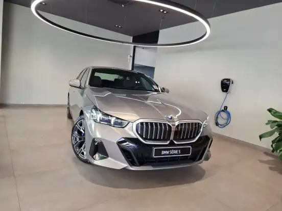 BMW-530e-2.0 TWINPOWER PHEV M SPORT AUTOMÁTICO BMW-530e-2025