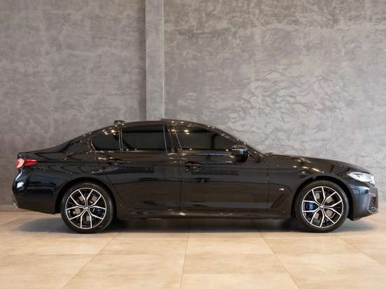 BMW-530e-2.0 16V TWINPOWER HÍBRIDO M SPORT AUTOMÁTICO BMW-530e-2021
