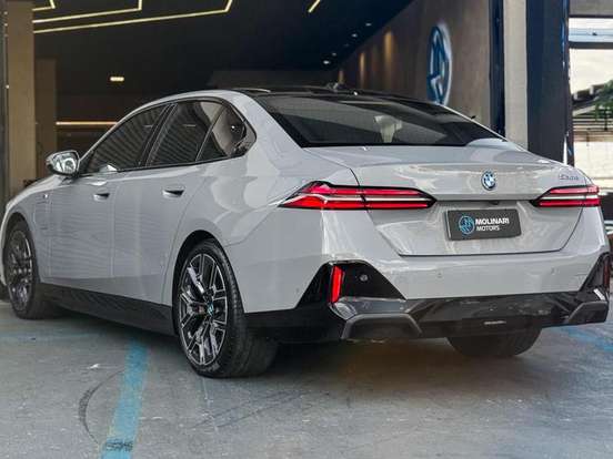 BMW-530e-2.0 TWINPOWER PHEV M SPORT AUTOMÁTICO BMW-530e-2024