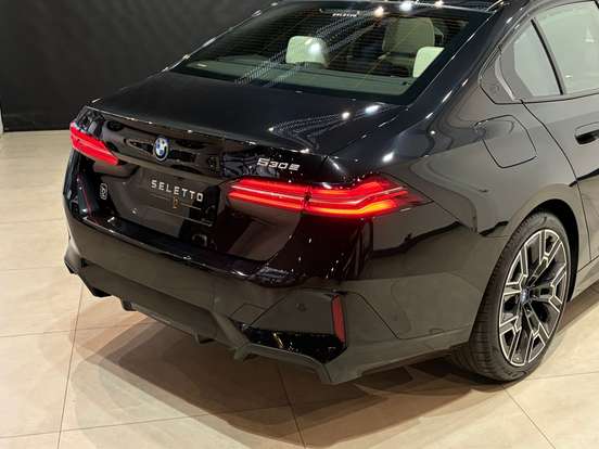BMW-530e-2.0 TWINPOWER PHEV M SPORT AUTOMÁTICO BMW-530e-2024