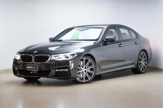 BMW-540i-2018