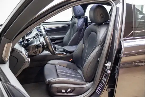 BMW-540i-2018