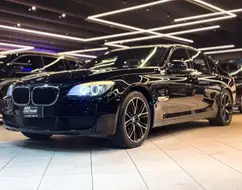 BMW 750i 4.4 M SPORT SEDAN V8 32V GASOLINA 4P AUTOMÁTICO BMW 750i 4.4 M SPORT SEDAN V8 32V GASOLINA 4P AUTOMÁTICO
