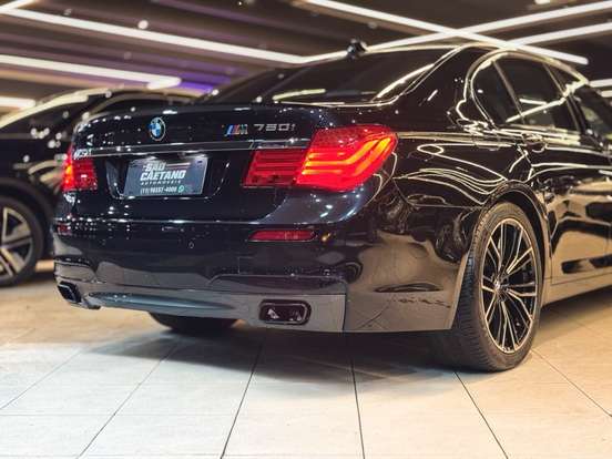 BMW-750i-4.4 M SPORT SEDAN V8 32V GASOLINA 4P AUTOMÁTICO BMW-750i-2011