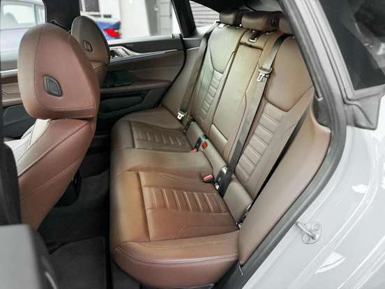 BMW-I4-2024