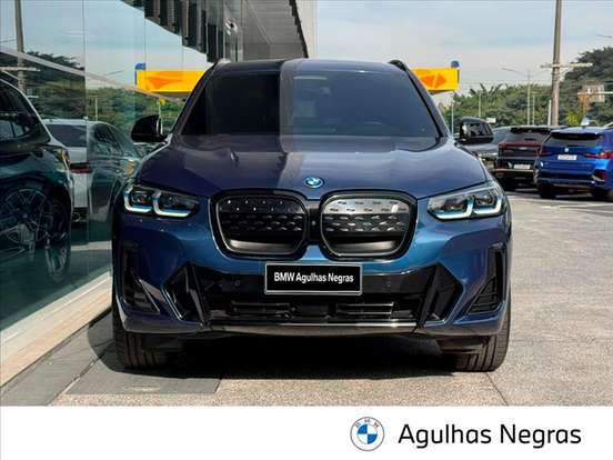 BMW-iX3-2024