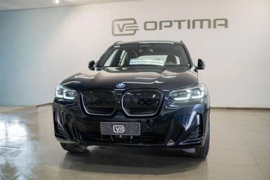 BMW-iX3-2023