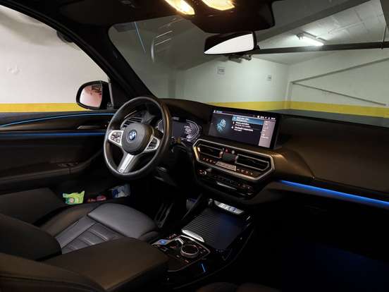 BMW-iX3-2024